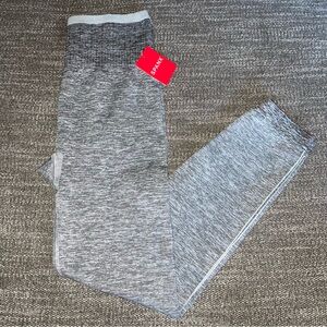 SPANX Seamless Sculpt leggings size small NWT